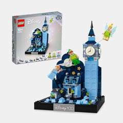LEGOÂ® Disney Peter Pan & Wendy's Flight over London